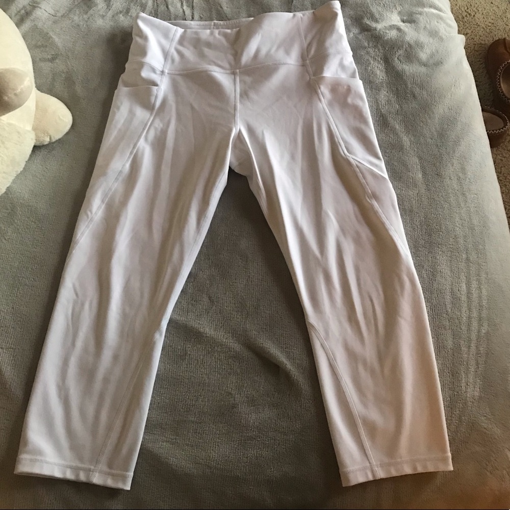 White Athleta Cropped Leggings with Pockets